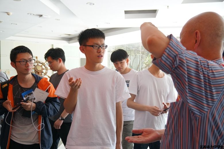 江苏省力学学会“生活中的力学”科普校园行活动在河海大学举行